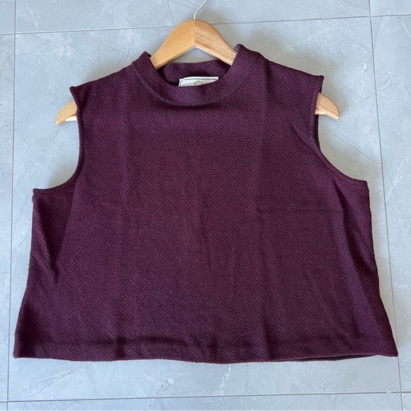 ST. JOHN x Marie Gray Burgundy Black Knit Cropped Mock Neck Sleeveless Top Sz L - Picture 9 of 15